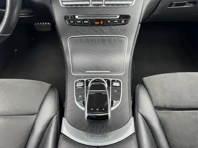 Mercedes-Benz GLC view 22