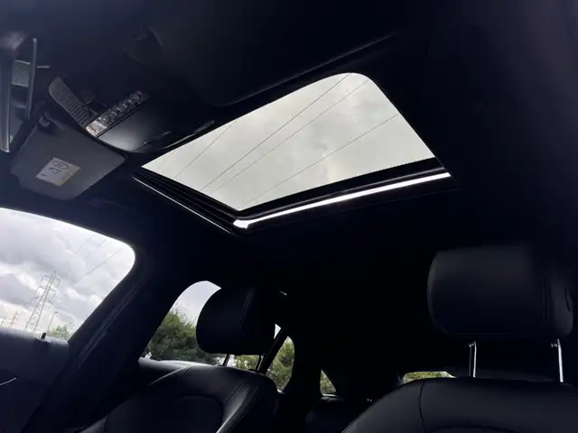 Mercedes-Benz GLC view 23