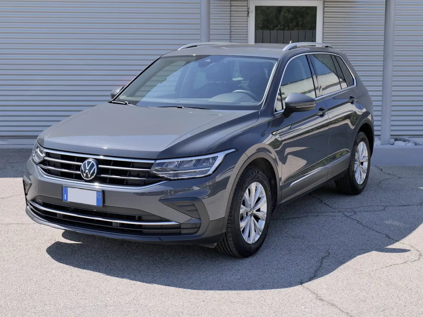 Volkswagen Tiguan 2.0 Tdi 150cv Life Dsg Grijs - 1