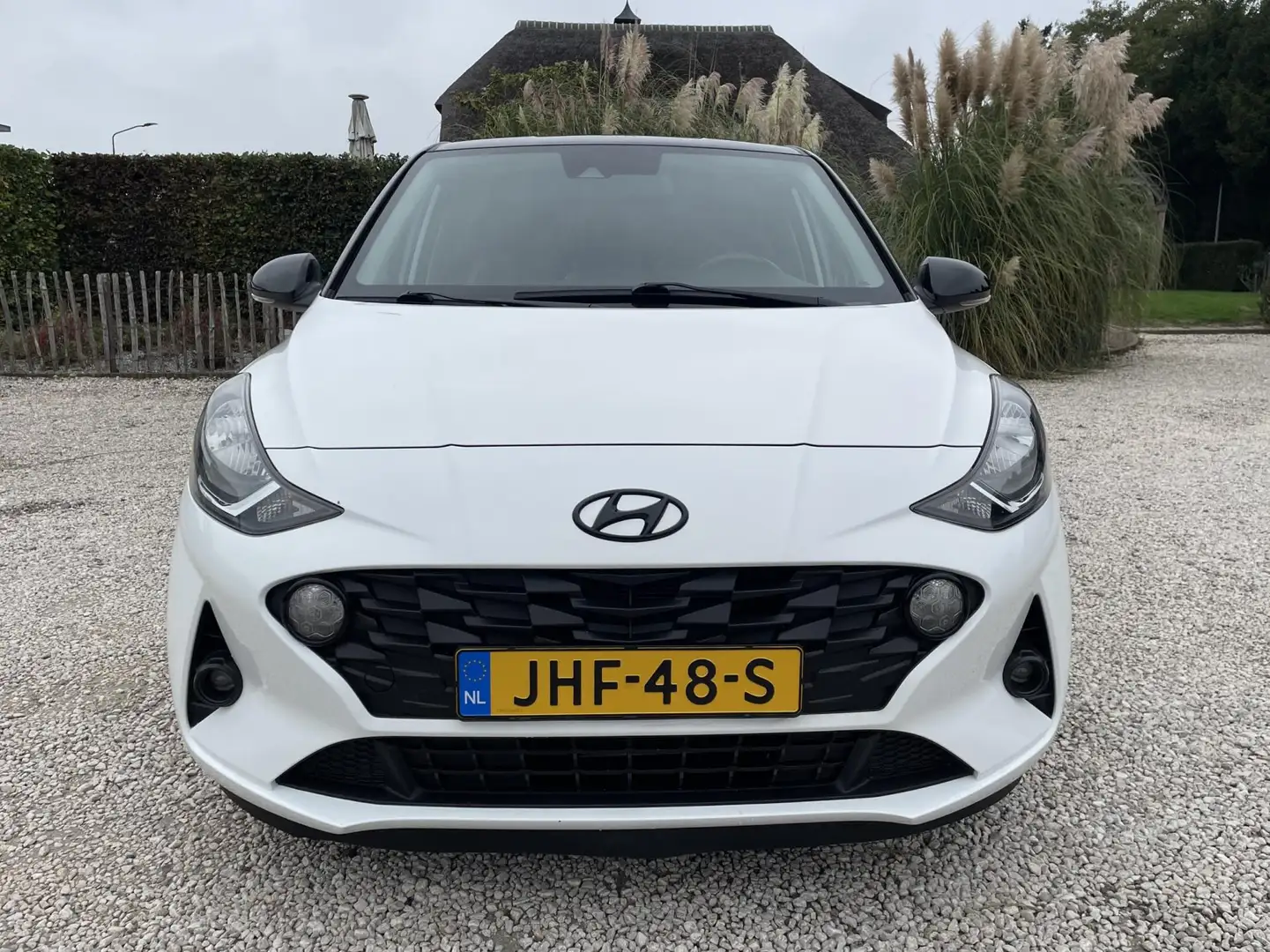 Hyundai i10 1.0 Comfort Automaat, Apple Carplay, Navi Wit - 2