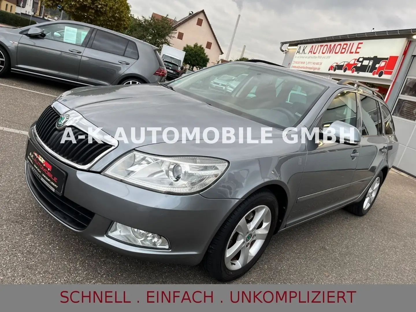 Skoda Octavia Combi Ambition*TEMPO*SHZ*PDC*2-HAND* Grau - 1