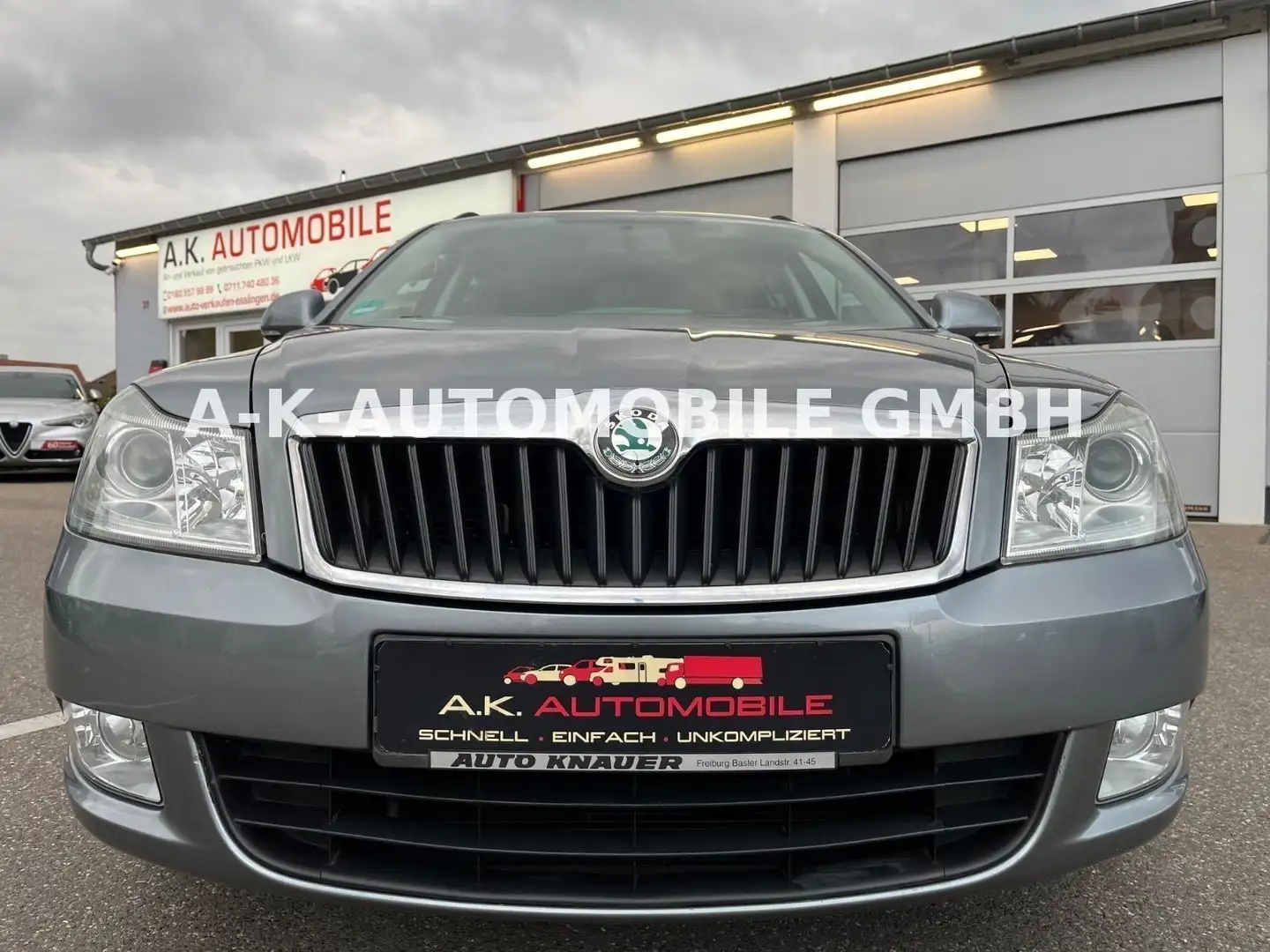 Skoda Octavia Combi Ambition*TEMPO*SHZ*PDC*2-HAND* Grau - 2