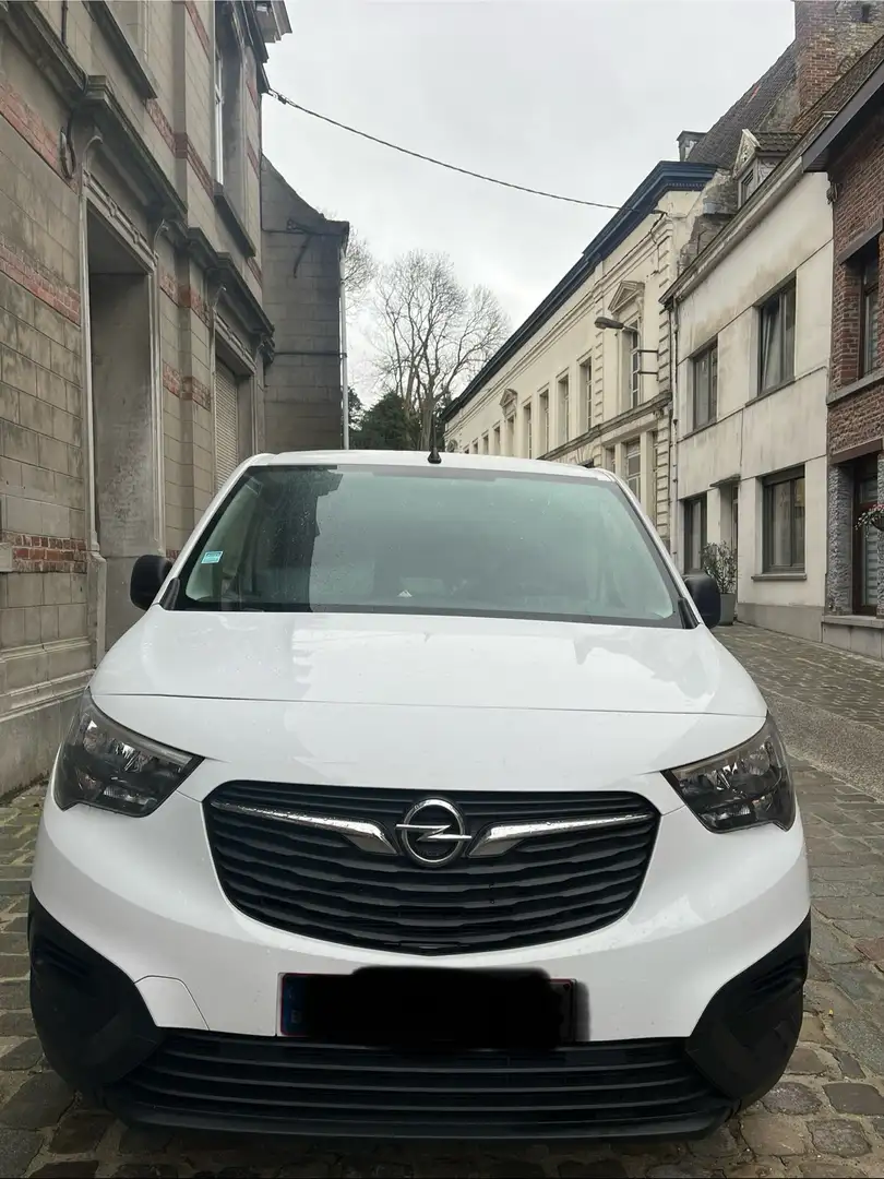 Opel Combo 1.2 Turbo L1H1 Light Edition S/S (EU6.3) White - 1