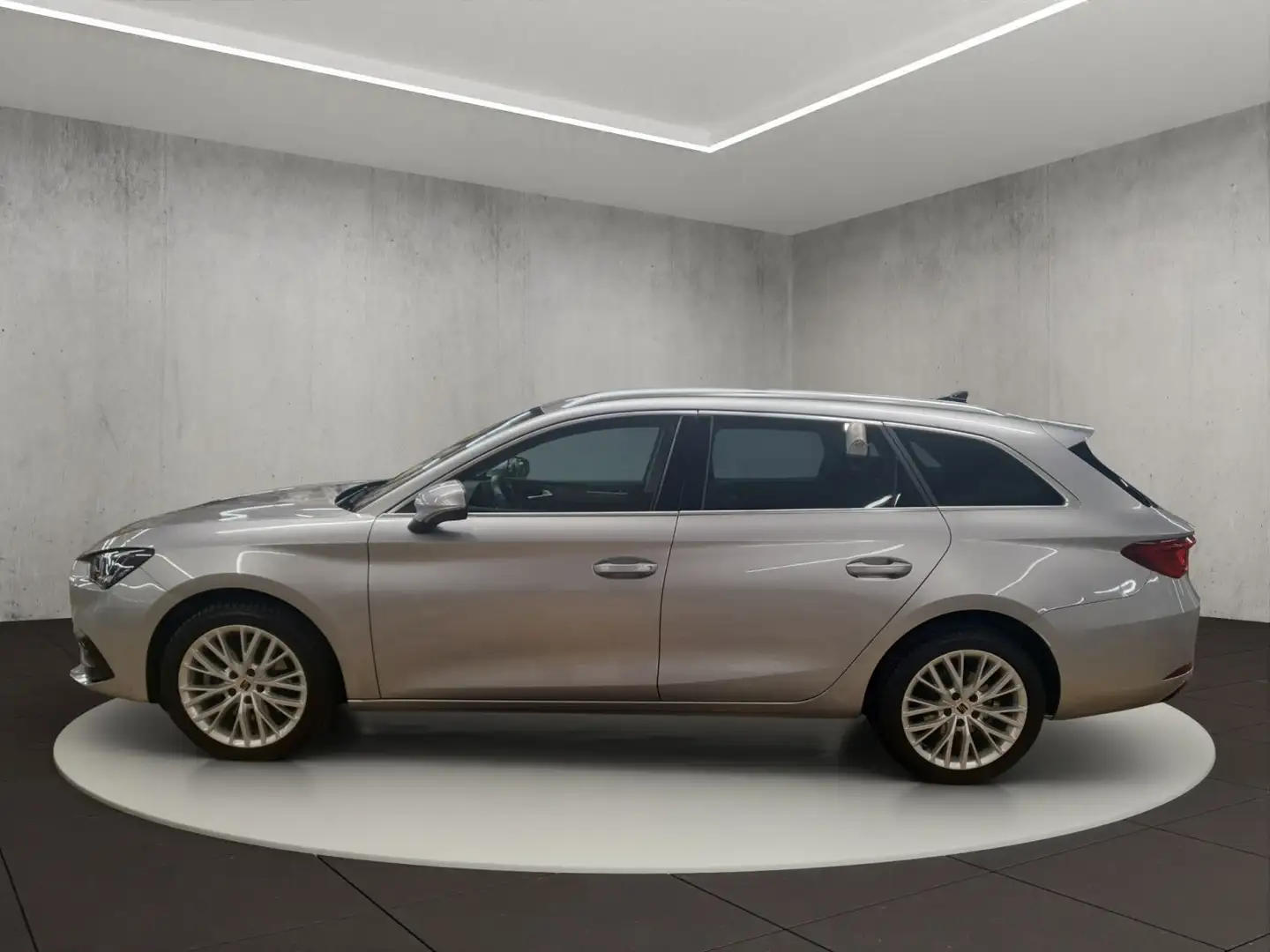 SEAT Leon Sportstourer XCELLENCE Argent - 2