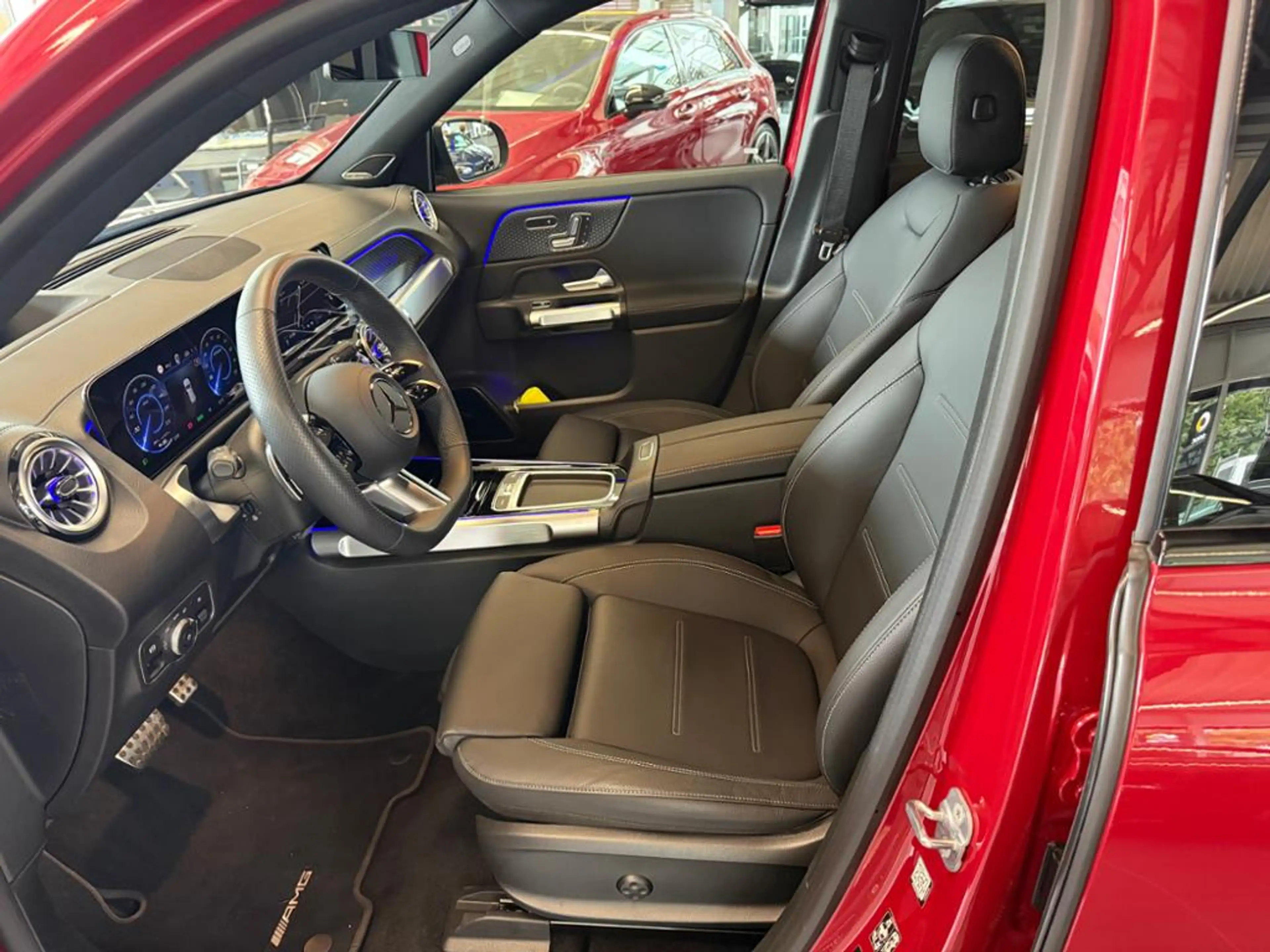 Mercedes-Benz EQB 250 + AMG Premium Leder 20 Zoll Burmester HuD — photo 11