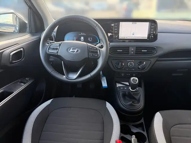 Hyundai I10 view 10