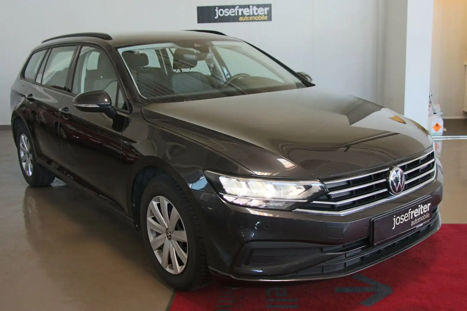 Volkswagen Passat Variant 2.0 TDI DSG NAVI/KAMERA Grau - 1