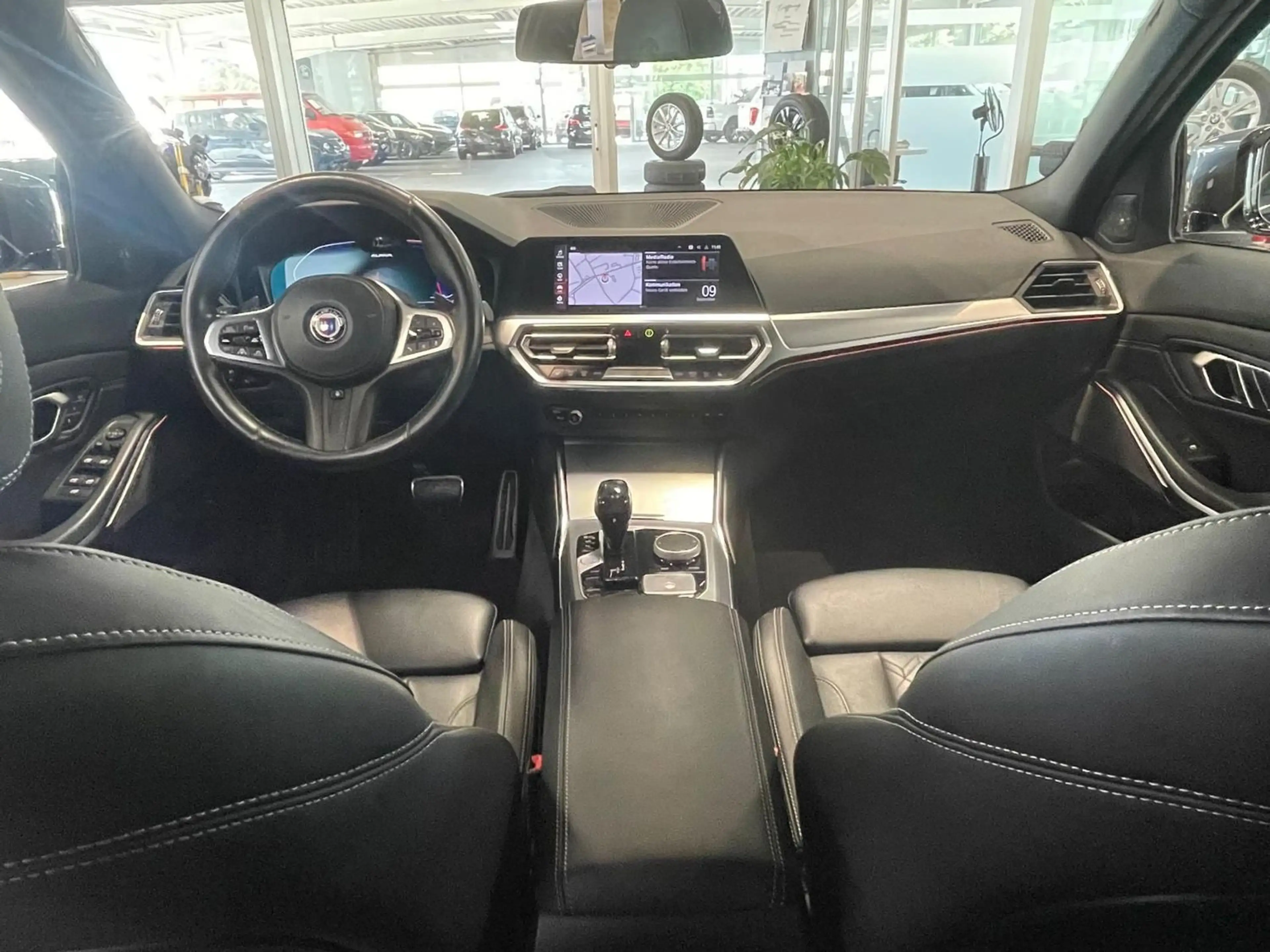 Alpina D3 S xDrive AHK HuD H&K Panorama 19" LaserBlackLine — photo 11