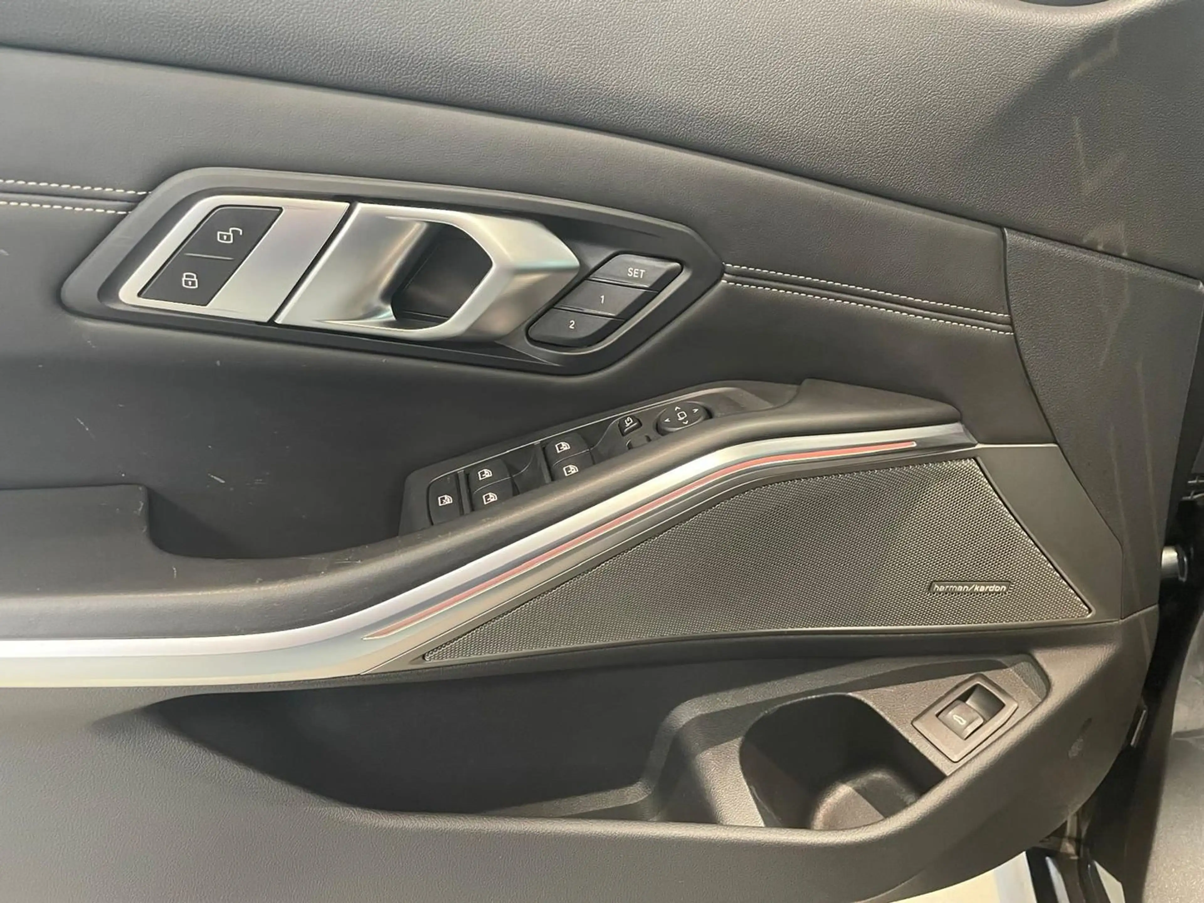 Alpina D3 S xDrive AHK HuD H&K Panorama 19" LaserBlackLine — photo 15