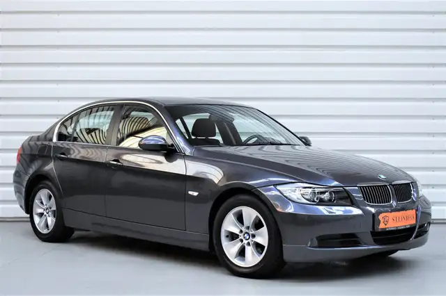 BMW 325 i + nur 29.200 km  + Bi-Xenonscheinwerfer