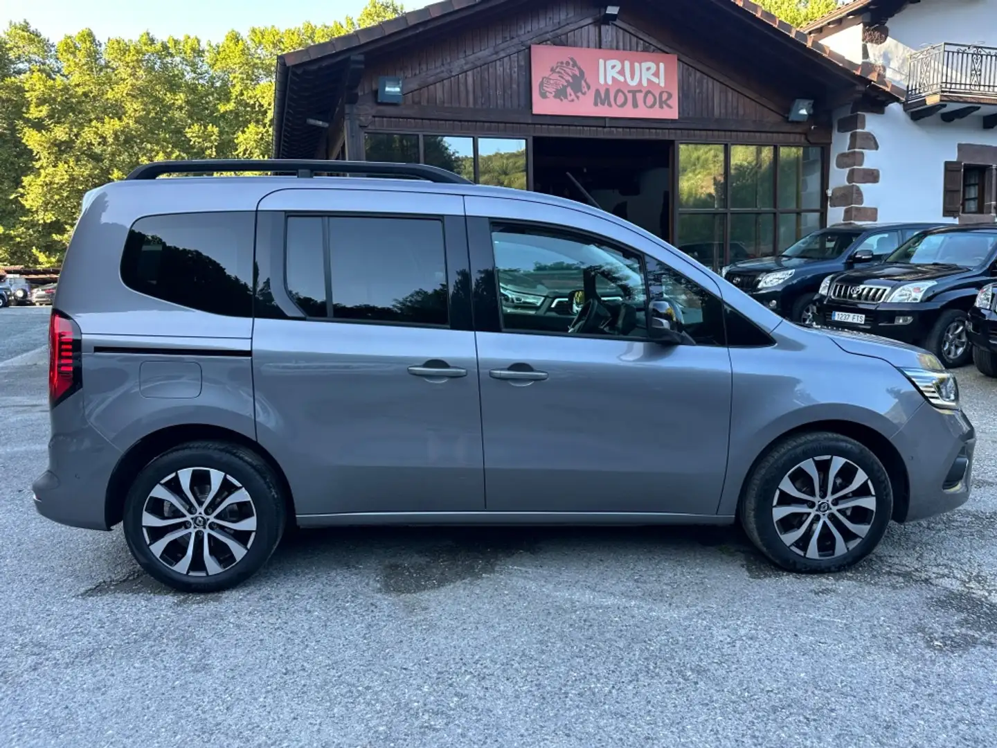 Renault Kangoo Combi 1.5dCi Blue Techno 70kW Gris - 1