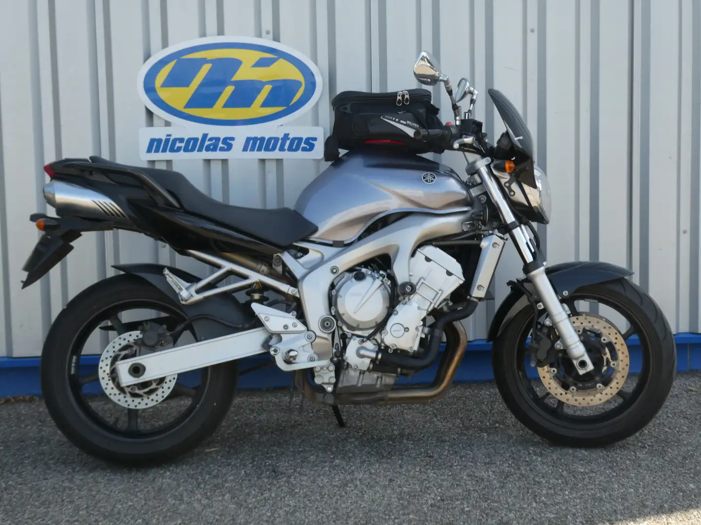 Yamaha FZ 6 Gris - 1
