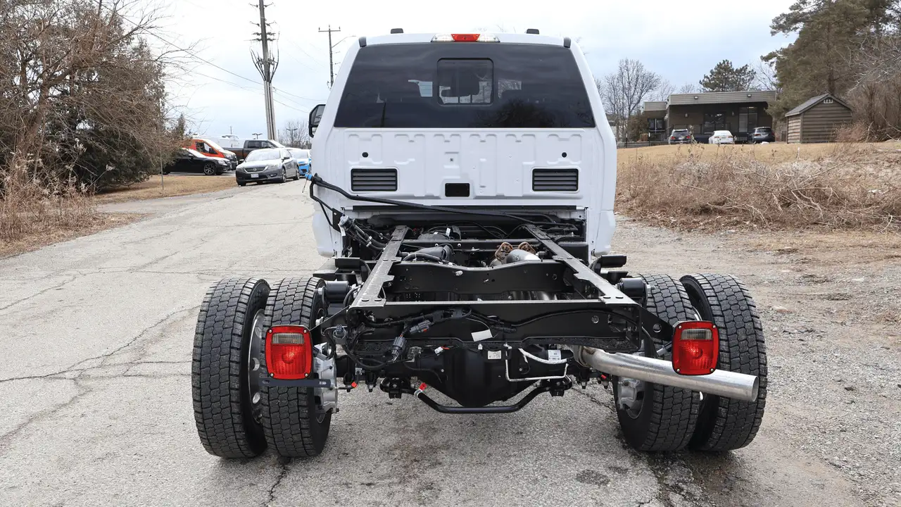 Ford F-550 Super Duty снимка Ford F-550 Super Duty