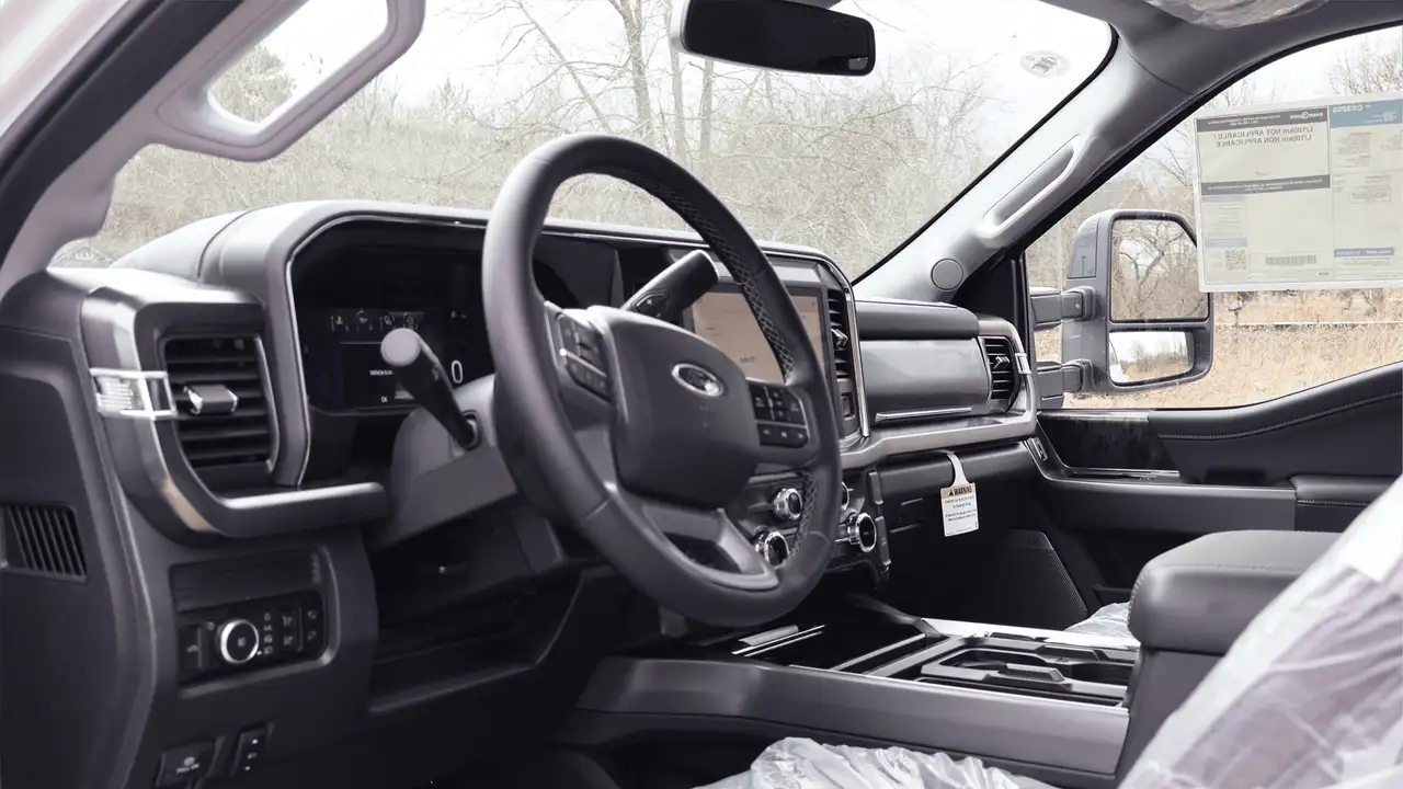 Ford F-550 Super Duty снимка Ford F-550 Super Duty