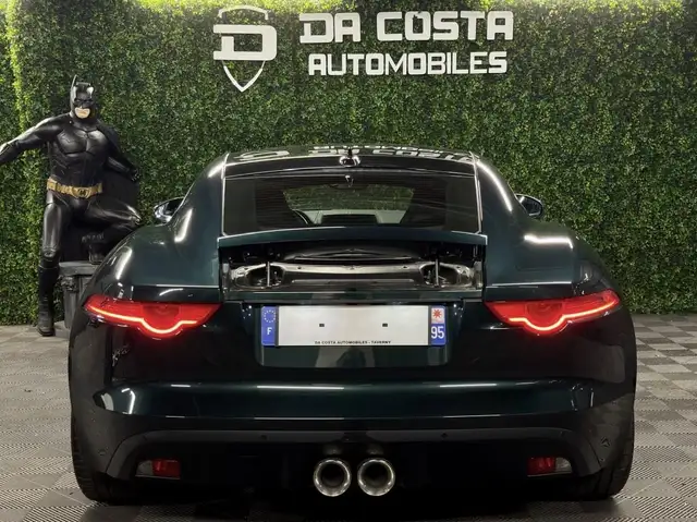 Jaguar F-Type view 8