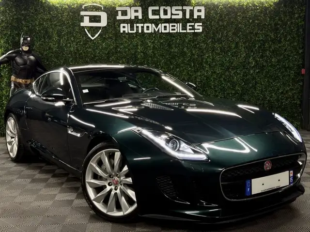 Jaguar F-Type view 3