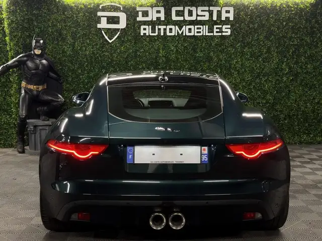 Jaguar F-Type view 7