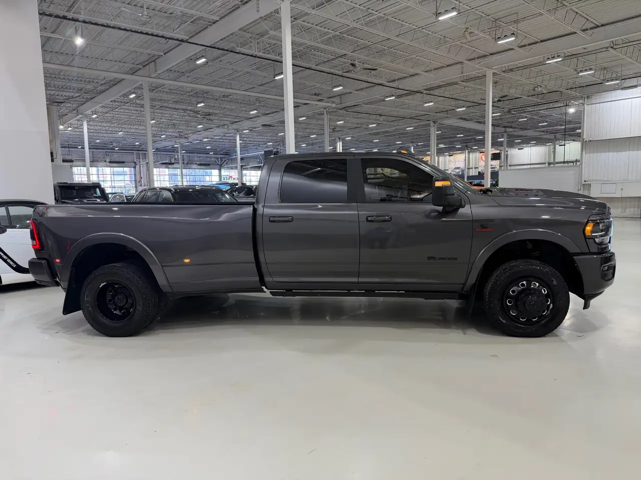 RAM 3500 снимка RAM 3500