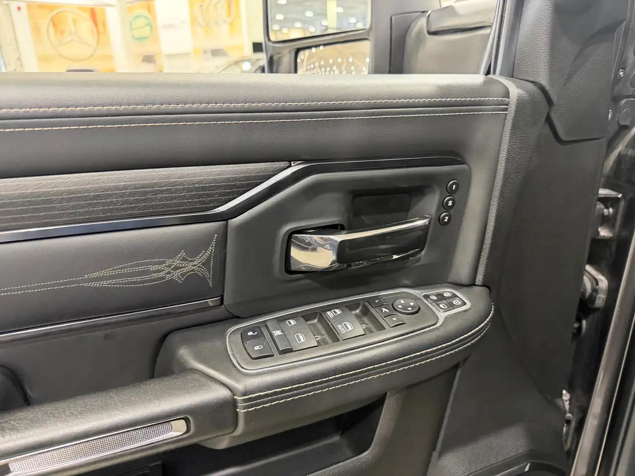 RAM 3500 снимка RAM 3500
