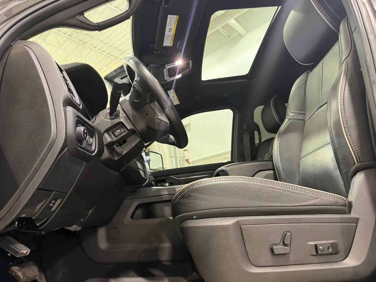 RAM 3500 снимка RAM 3500