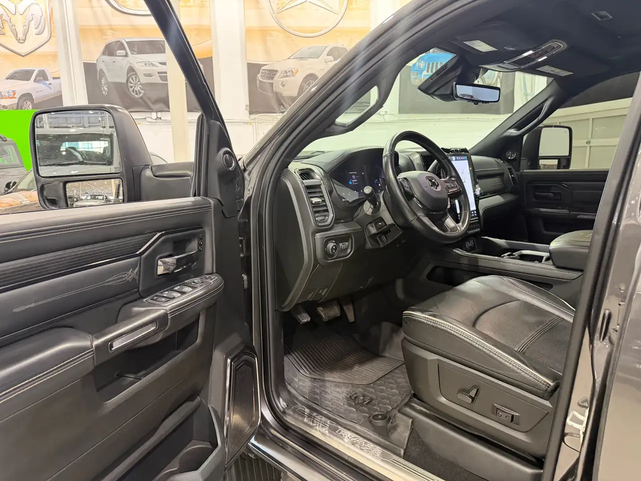 RAM 3500 снимка RAM 3500