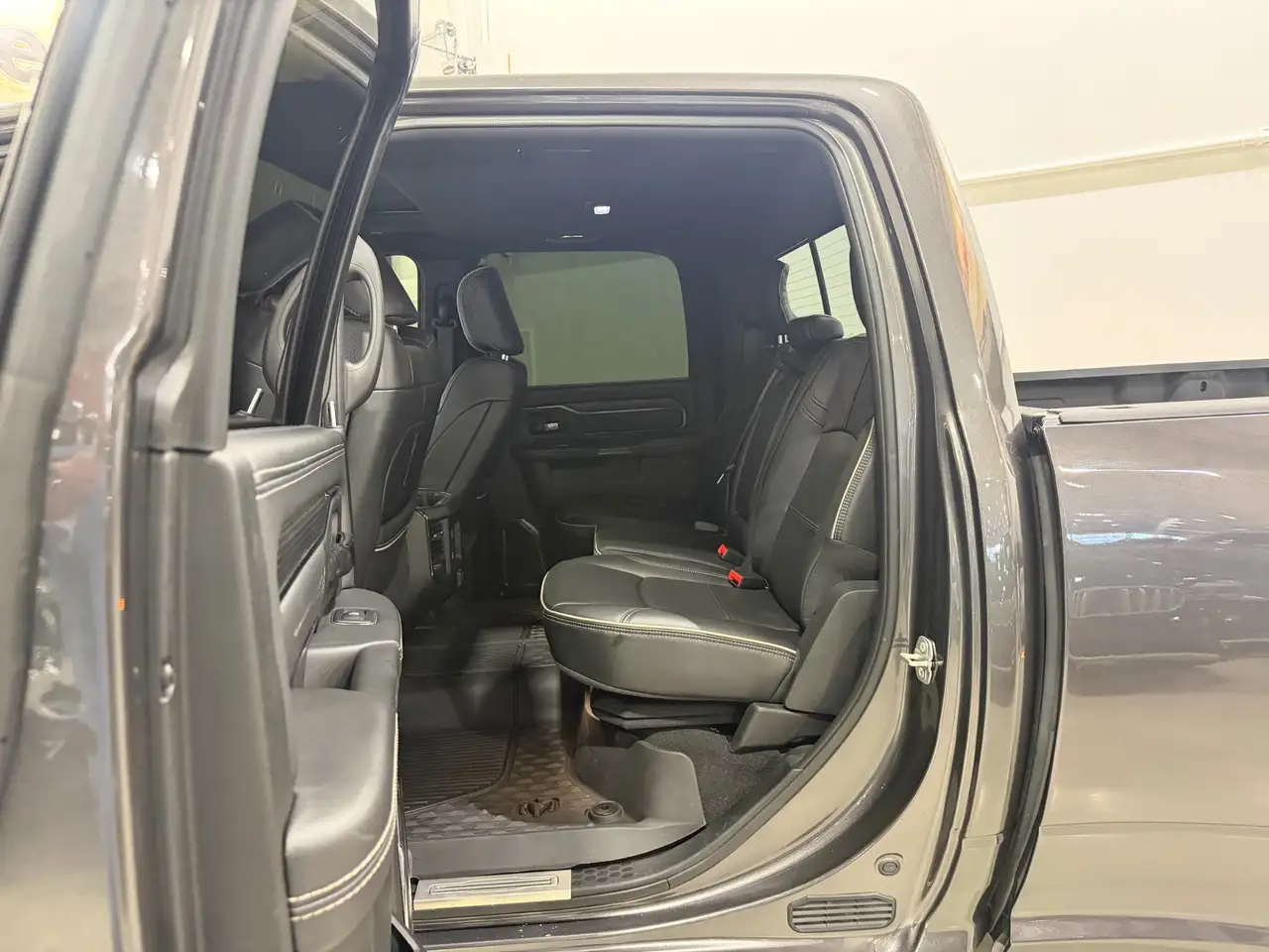 RAM 3500 снимка RAM 3500