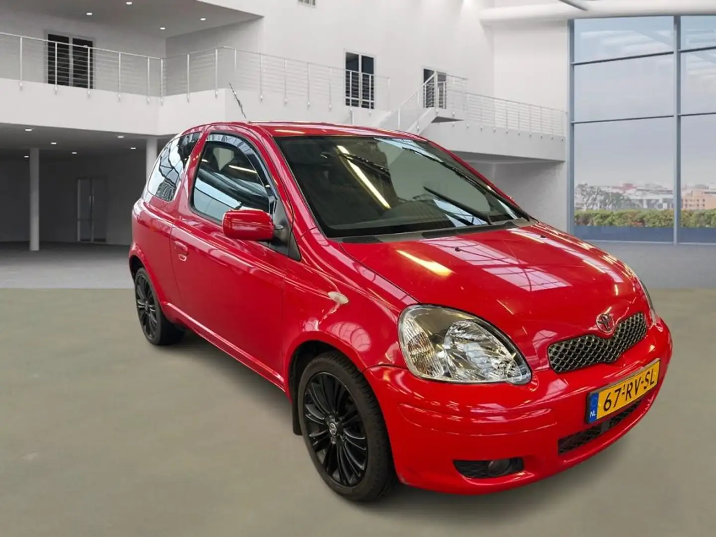Toyota Yaris 1.3 VVT-i S-Line Rojo - 2