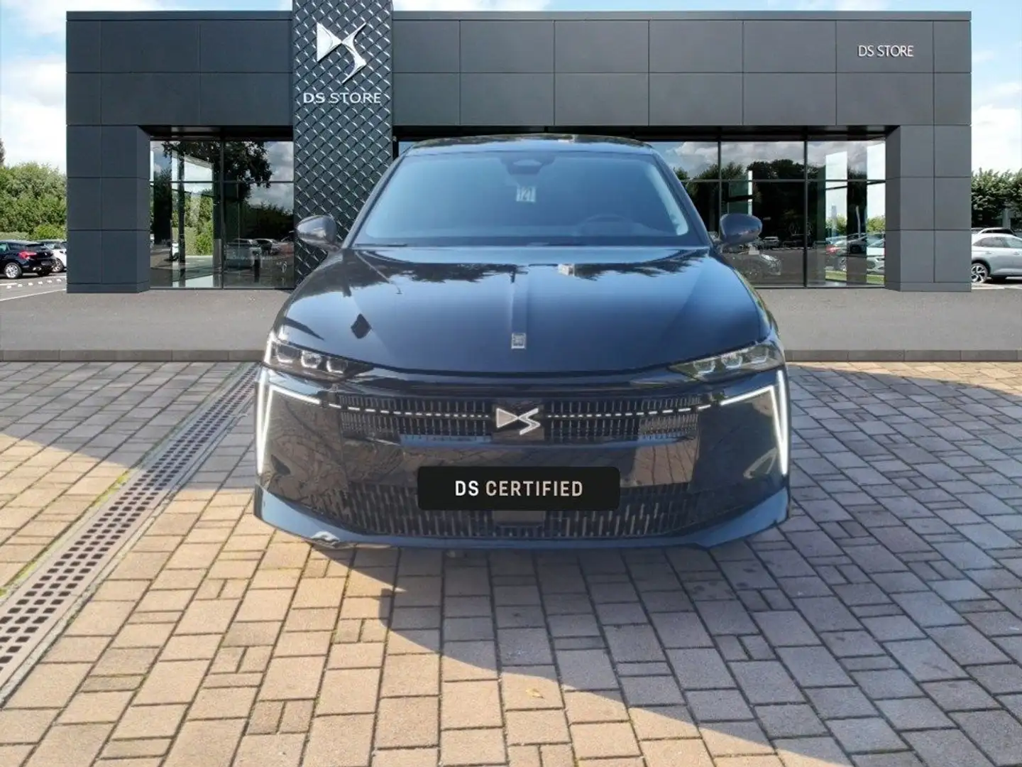 DS Automobiles N°4 DS N°4 E-Tense 215 Étoile Alcantara Schwarz - 2