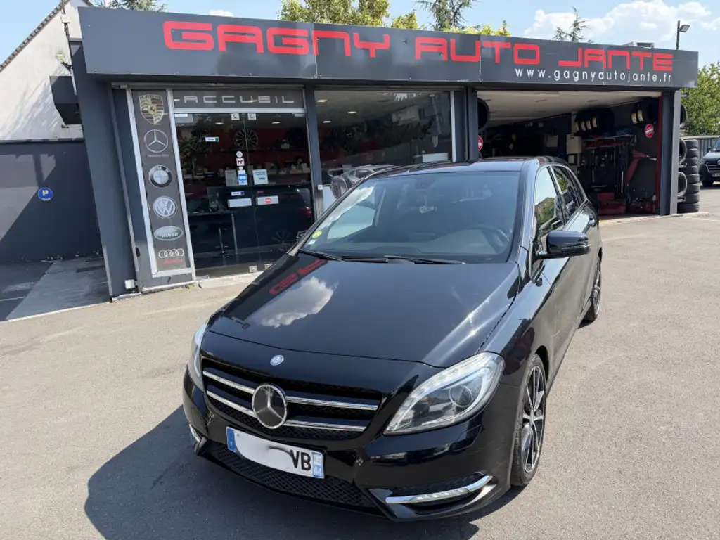 Mercedes-Benz B 180 2013 из Европы — купить под ключ