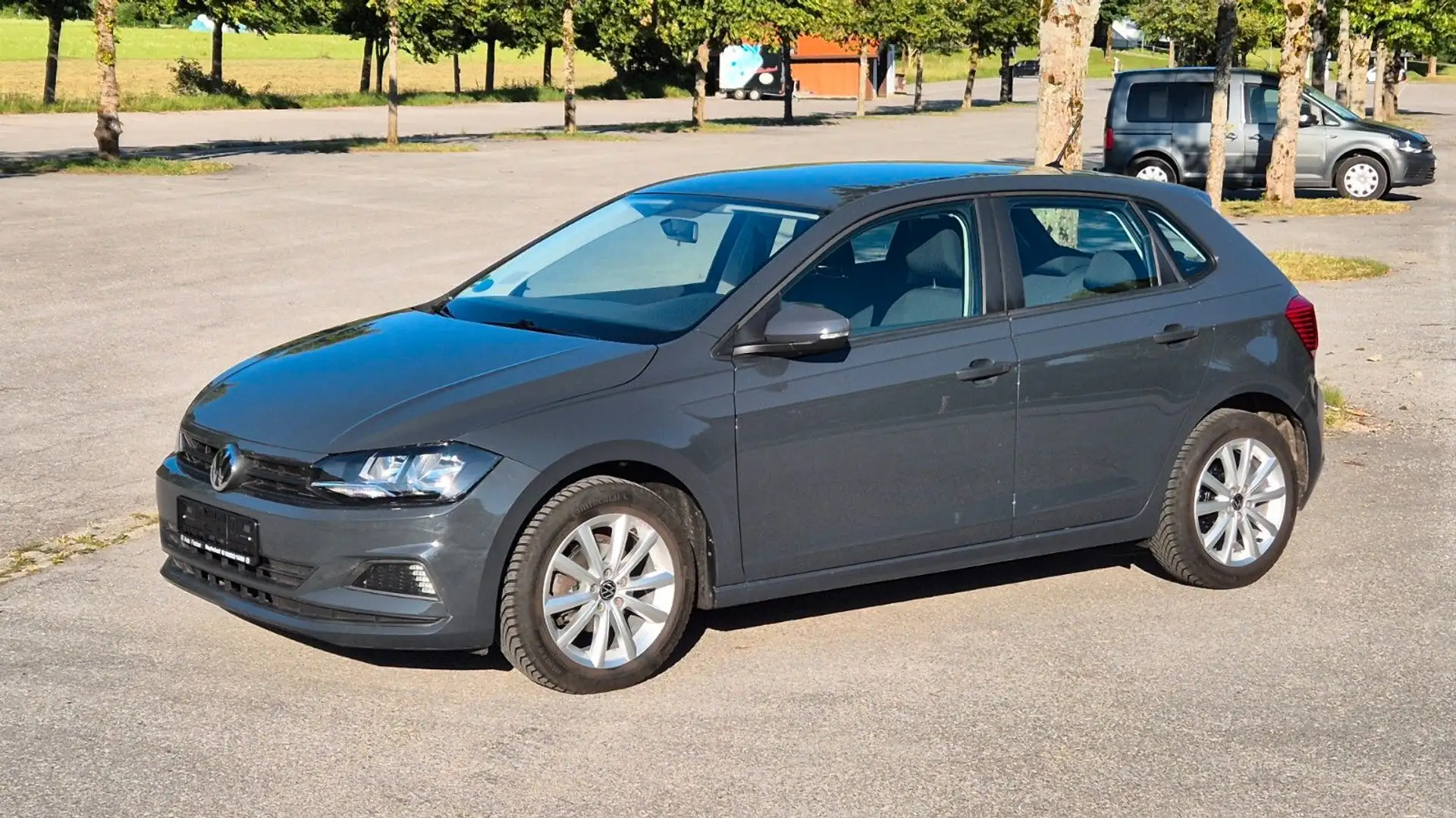 Volkswagen Polo VI Trendline Grau - 1