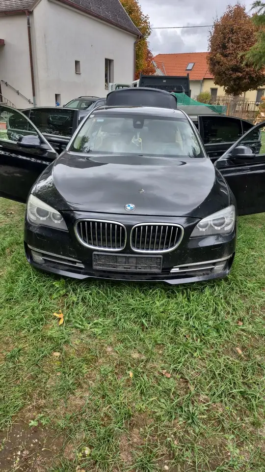 BMW 730