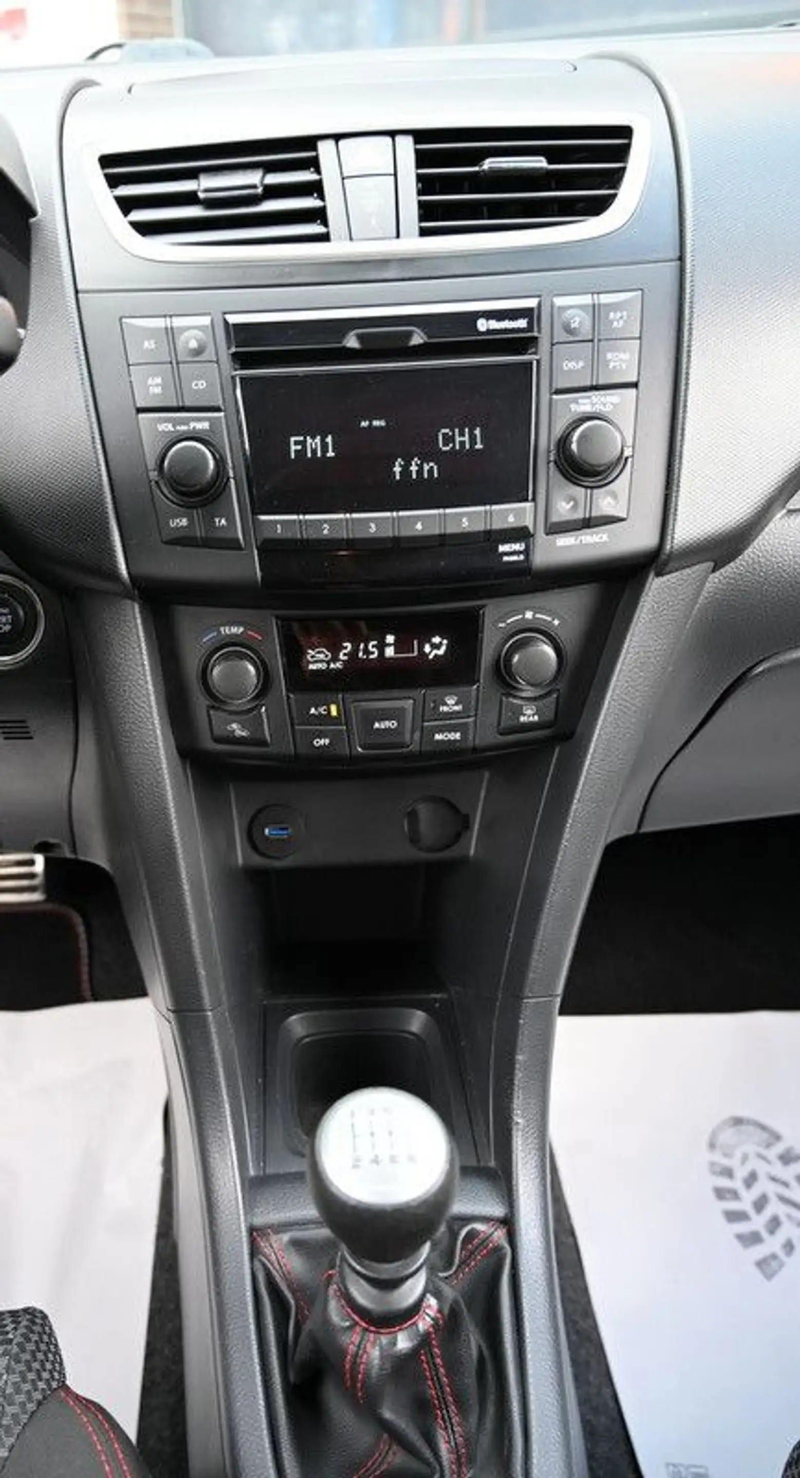 Suzuki Swift Sport Klimaautomatik Keyless Bi-Xenon — photo 14