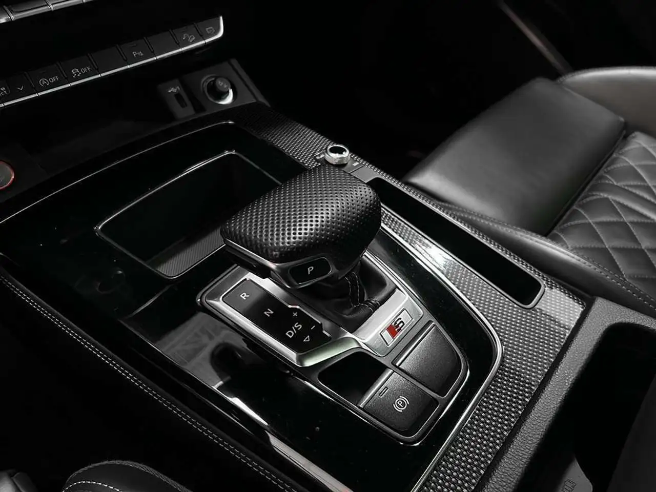Audi SQ5 снимка Audi SQ5