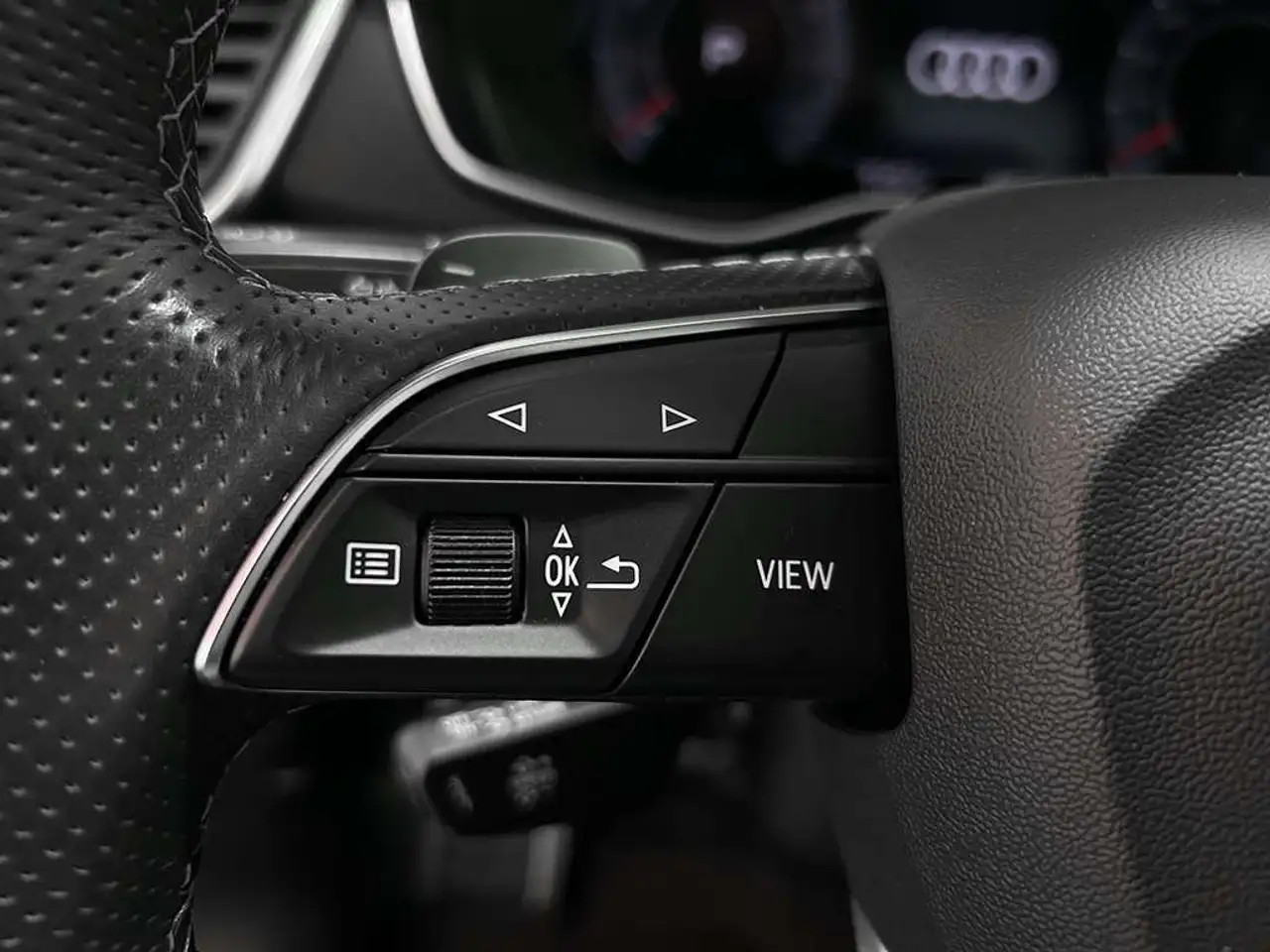 Audi SQ5 снимка Audi SQ5