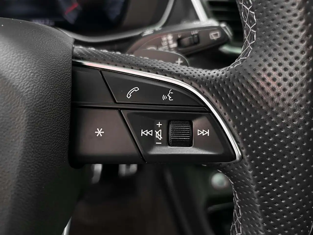 Audi SQ5 снимка Audi SQ5