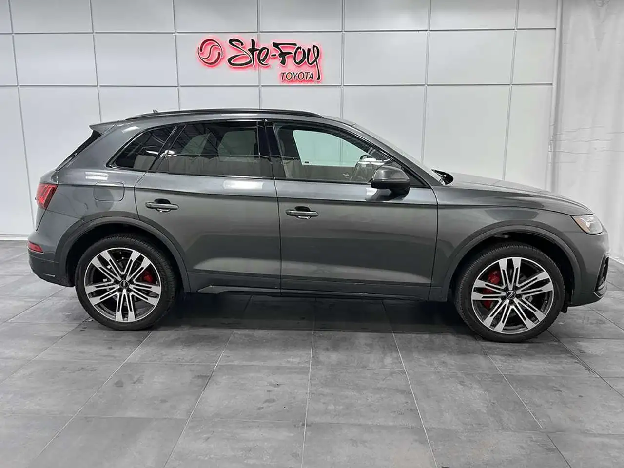 Audi SQ5 снимка Audi SQ5