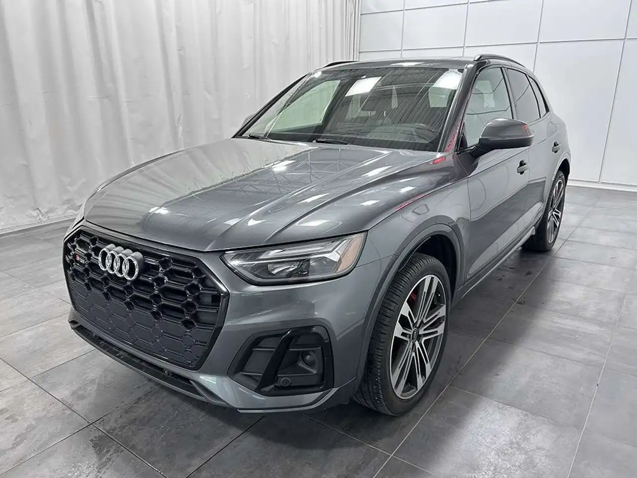 Audi SQ5 снимка Audi SQ5