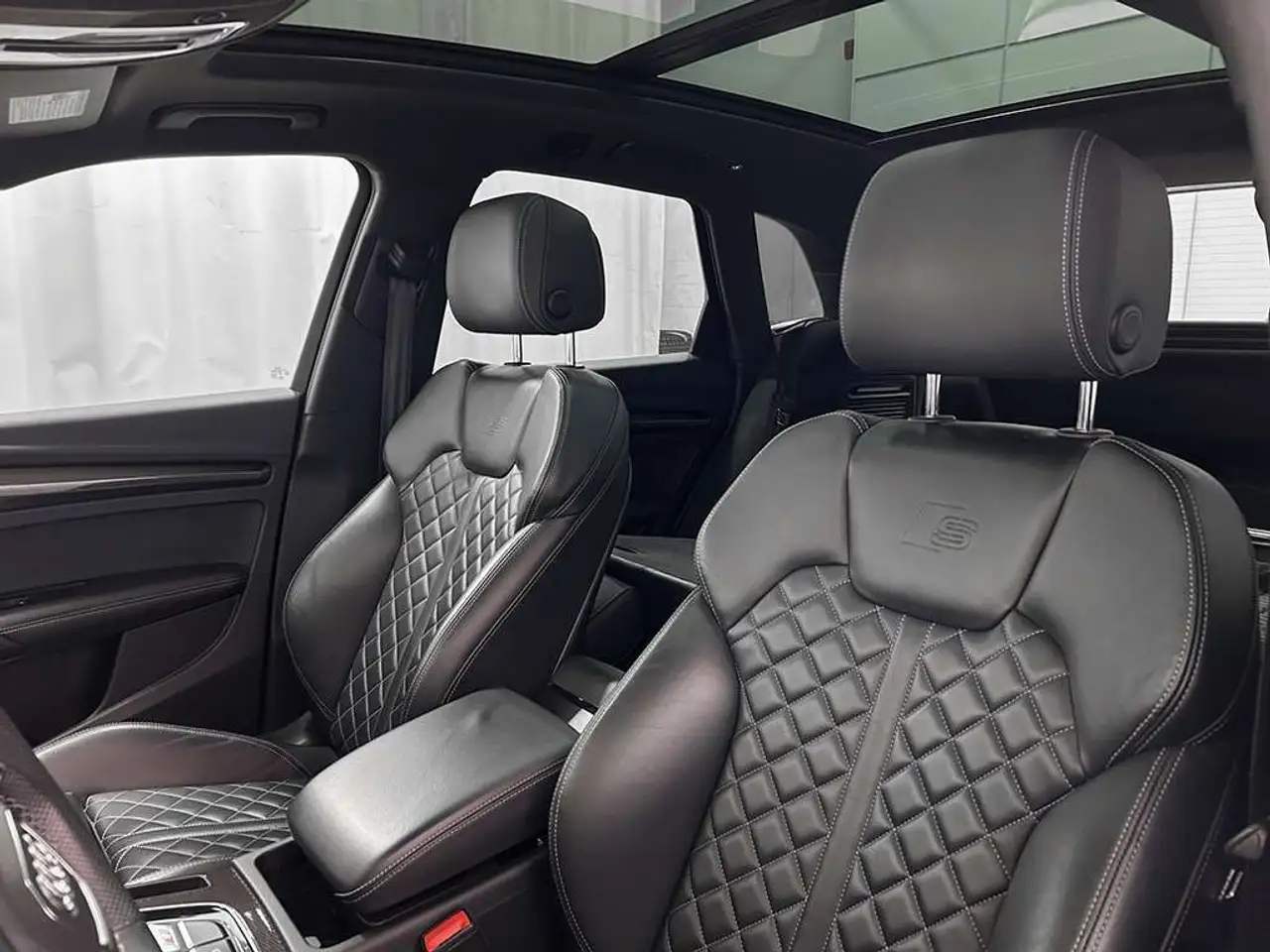 Audi SQ5 снимка Audi SQ5