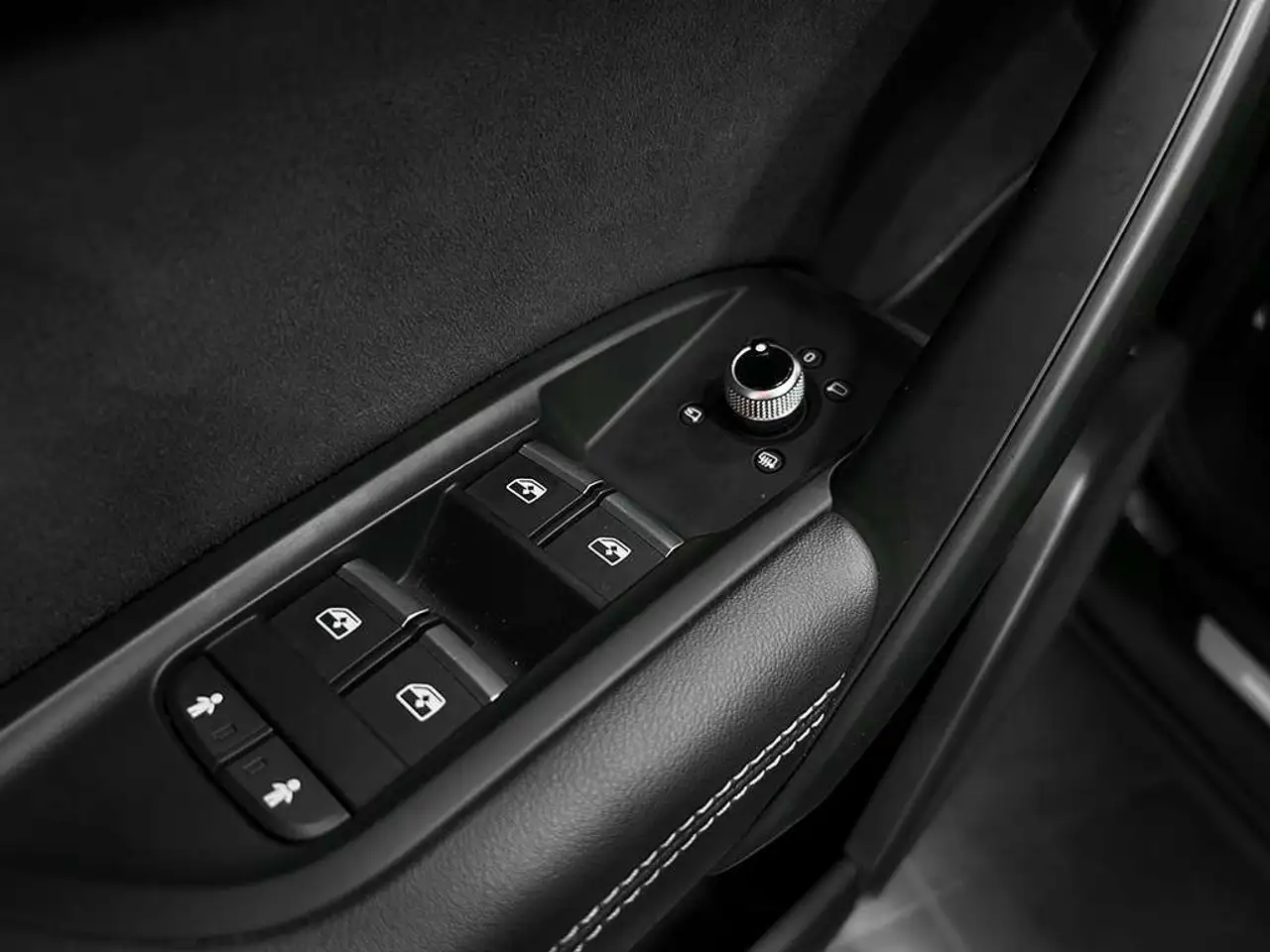 Audi SQ5 снимка Audi SQ5