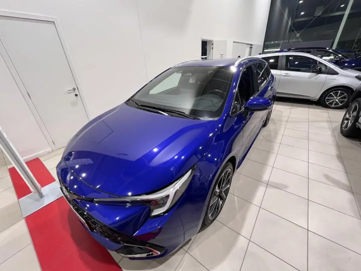 Toyota Corolla 1.8 Hybrid Premium e-CVT 5d 72kW Bleu - 2