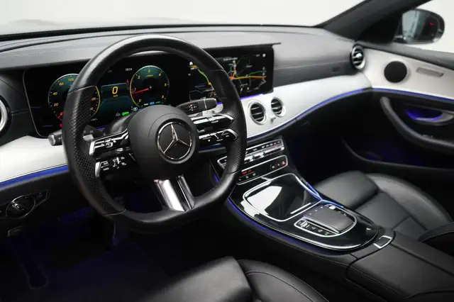Mercedes-Benz 300 view 12