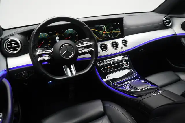 Mercedes-Benz 300 view 13