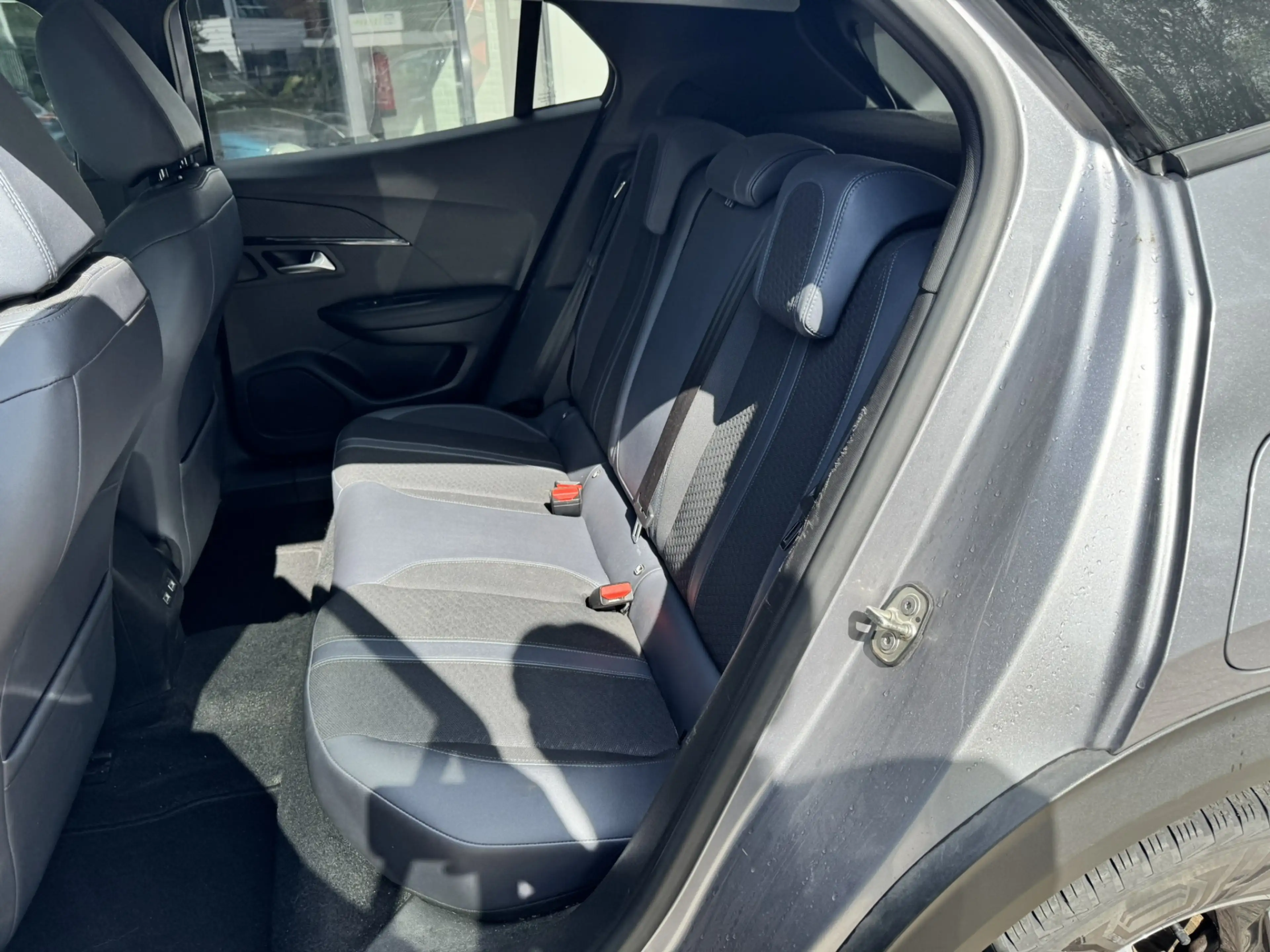 Peugeot e-2008 EV Allure 50 kWh*84%SOH*Camera*Navi*EXPORTPRISJ* — photo 11