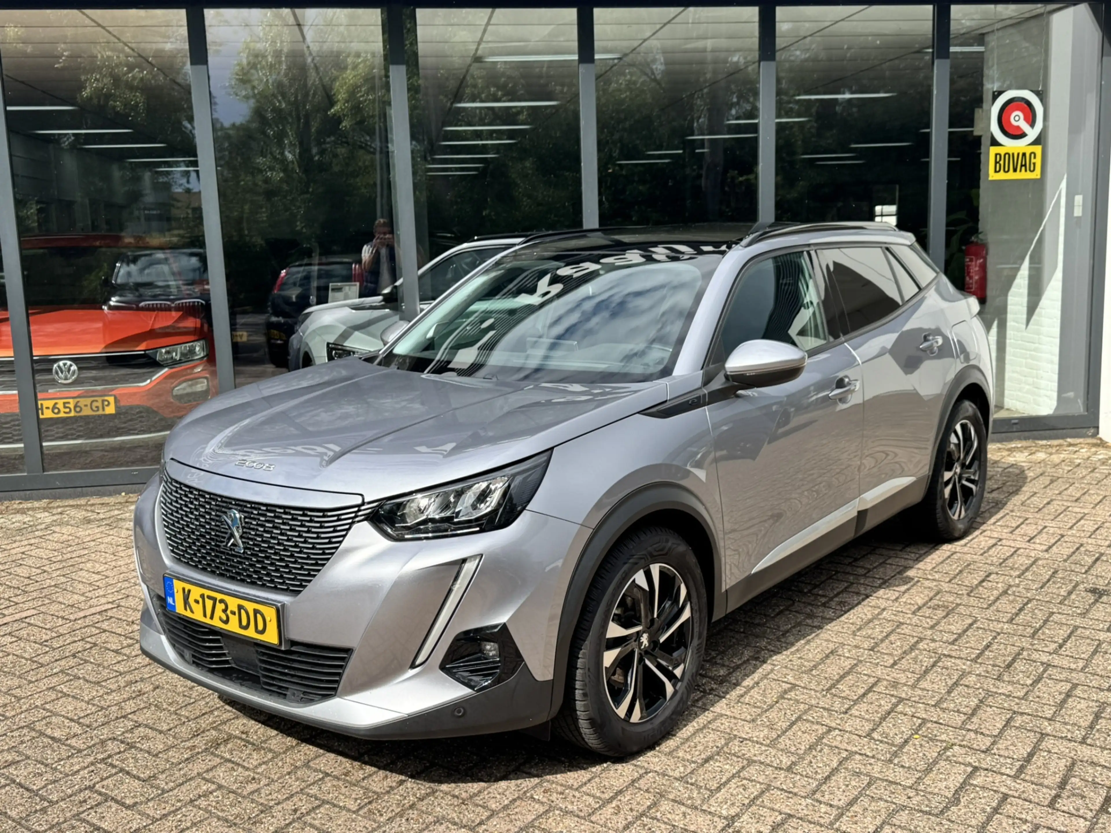 Peugeot e-2008 EV Allure 50 kWh*84%SOH*Camera*Navi*EXPORTPRISJ* — photo 2