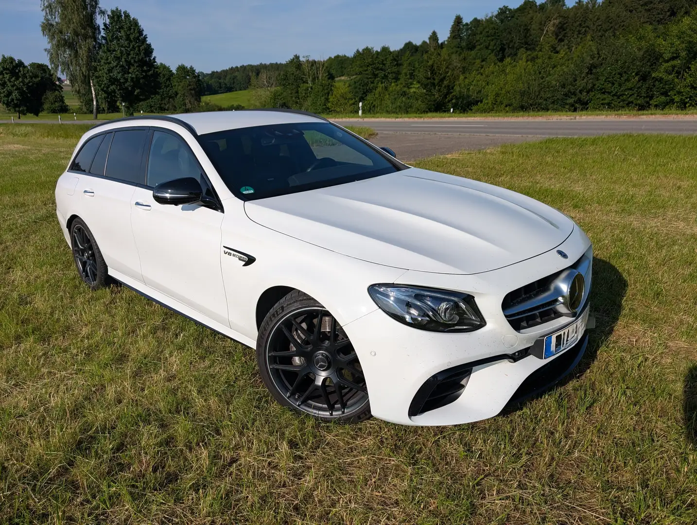 Mercedes-Benz E 63 AMG E-Klasse T-Modell 4Matic+ T 9G-TRONIC Weiß - 2