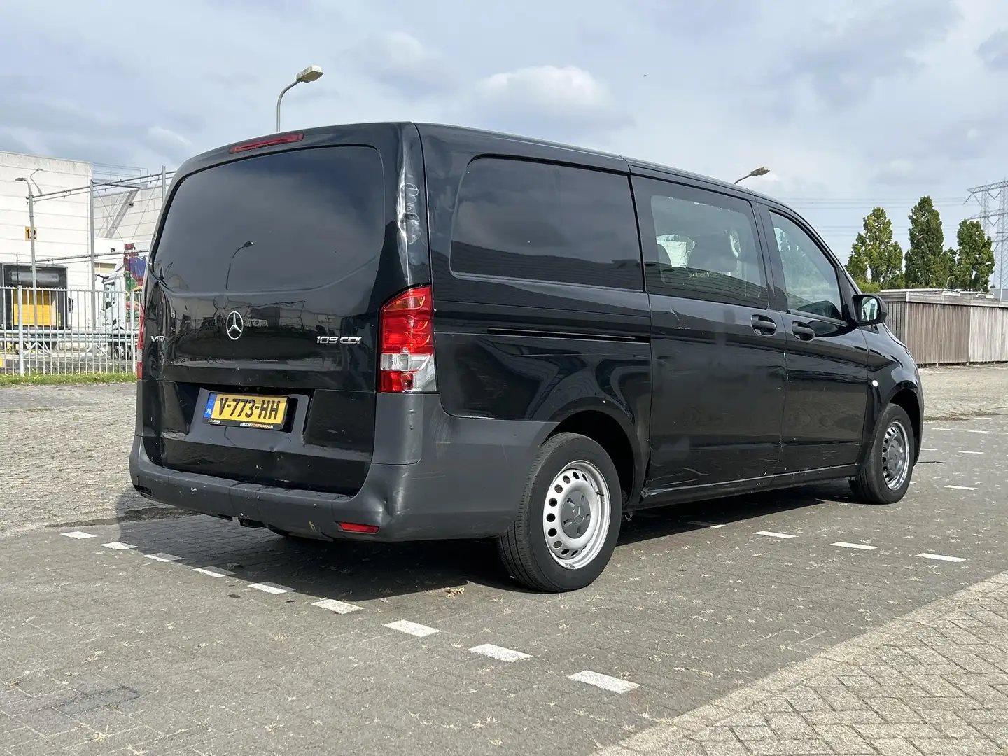 Mercedes-Benz Vito 109 CDI Lang DC Comfort Business Professional | € Zwart - 2