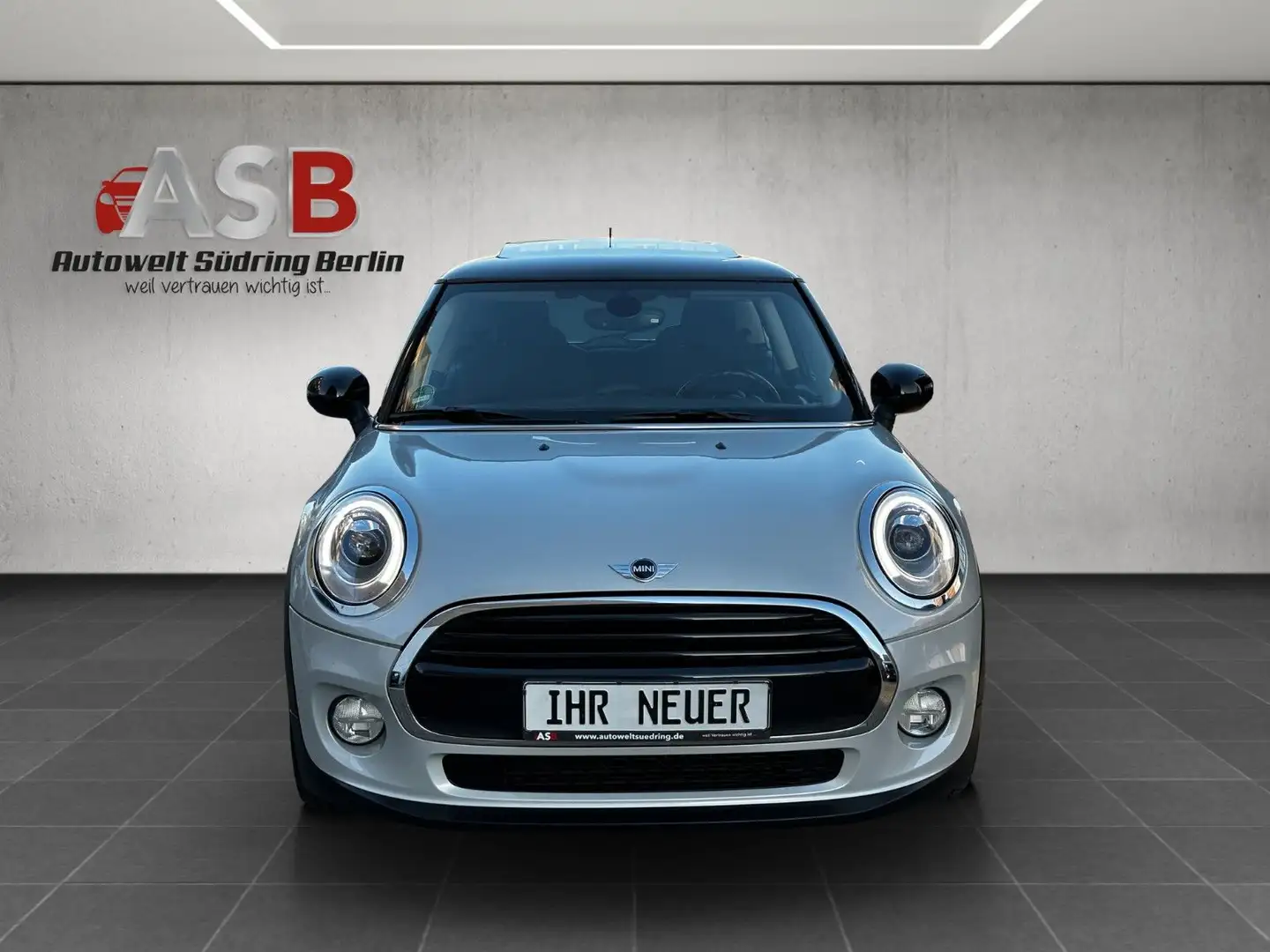 MINI Cooper Automatik*LED*Navi*Panorama*erst 65.000km Silber - 2