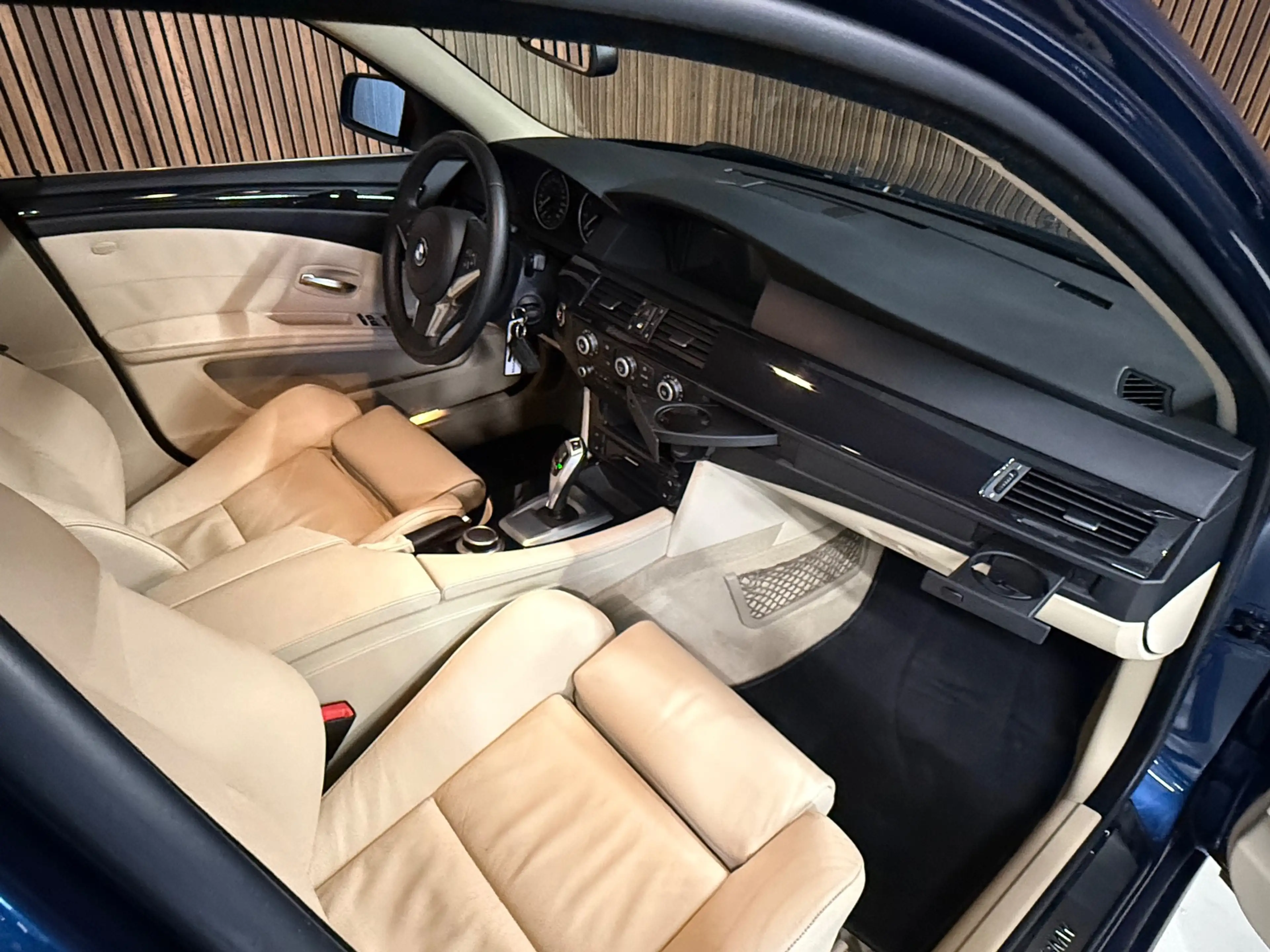 BMW 525 5-serie 525i - Blijvend Youngtimer — photo 8