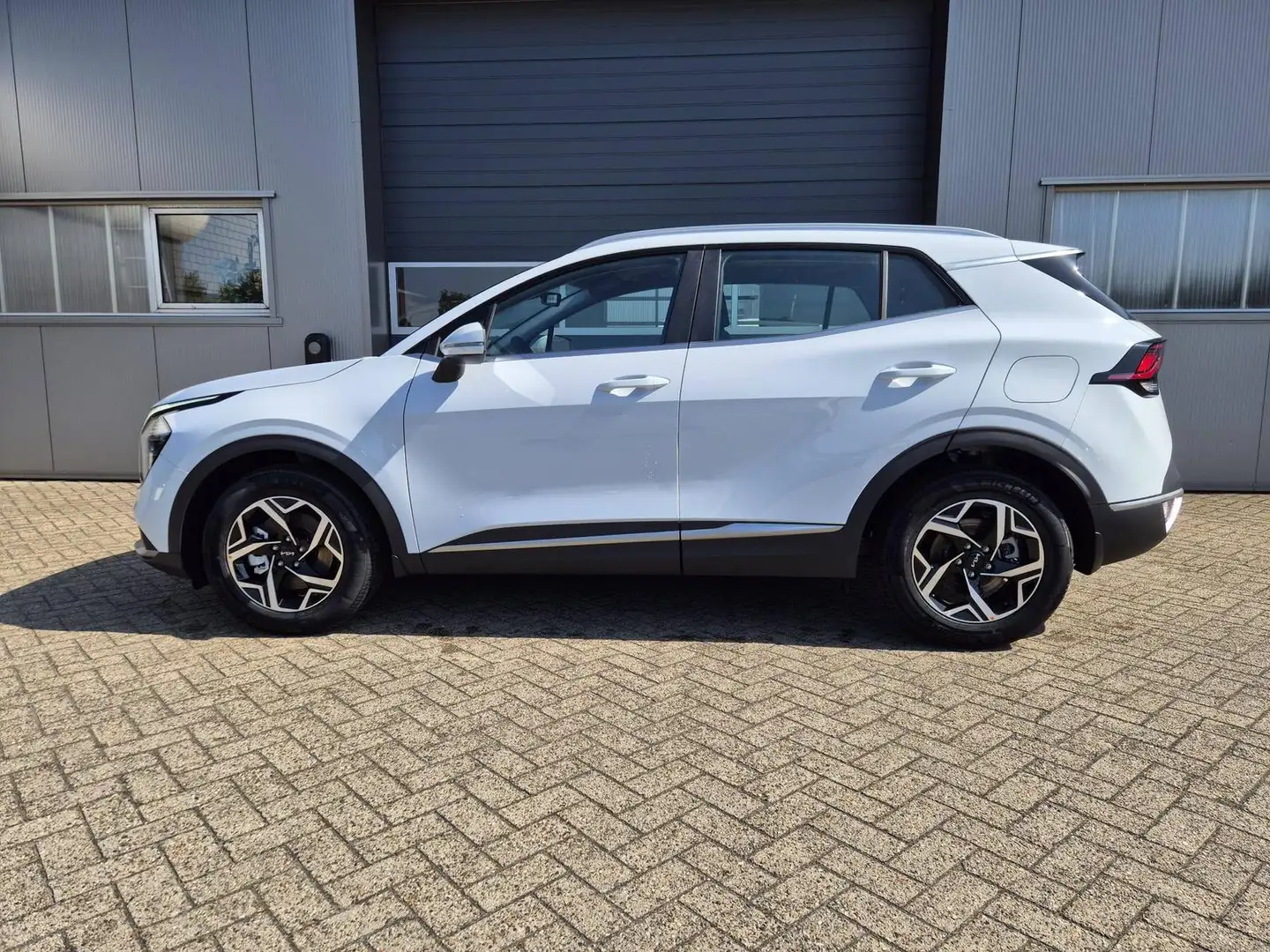 Kia Sportage Vision 1.6 T-GDi MHEV 160PS Sitzheizung Lenkrad... Blanc - 2