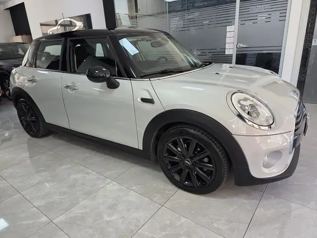 MINI Cooper D 1.5 Hype 5p auto my18